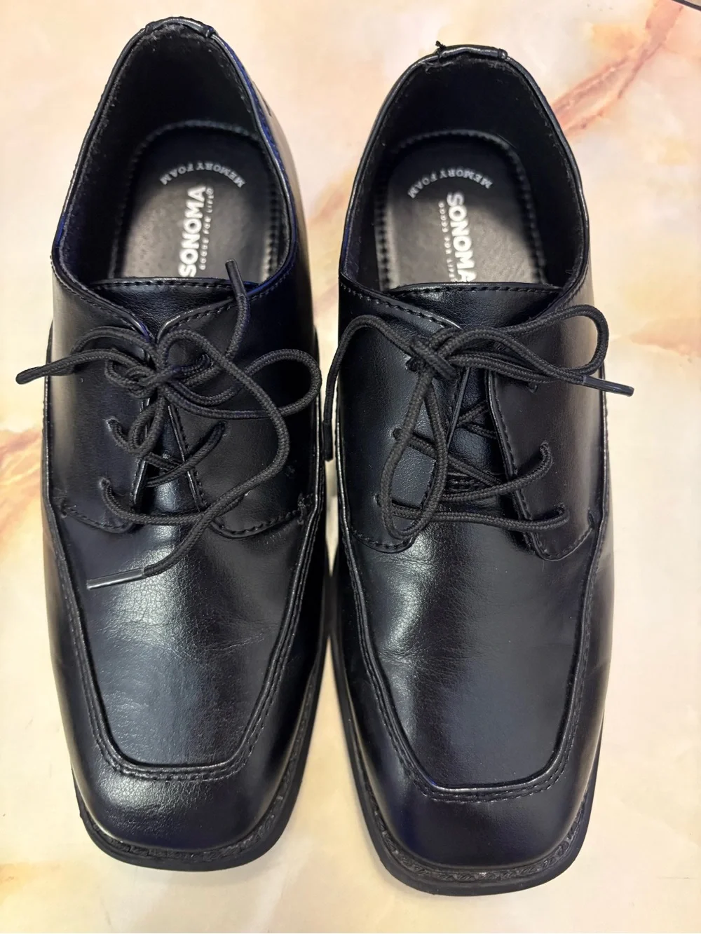 Sonoma boys black dress shoes-TIE-size 4 -excellent condition